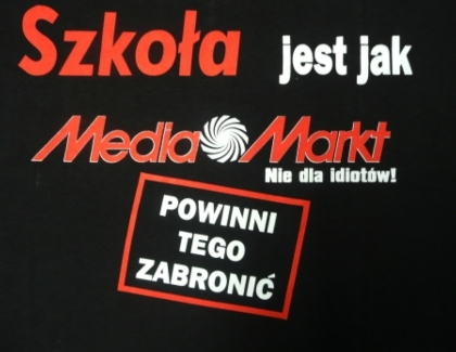 Nadruk SZKOŁA JEST JAK MEDIA MARKT (0334323231) - Przód